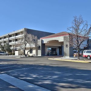 Ramada By Wyndham Albuquerque Midtown